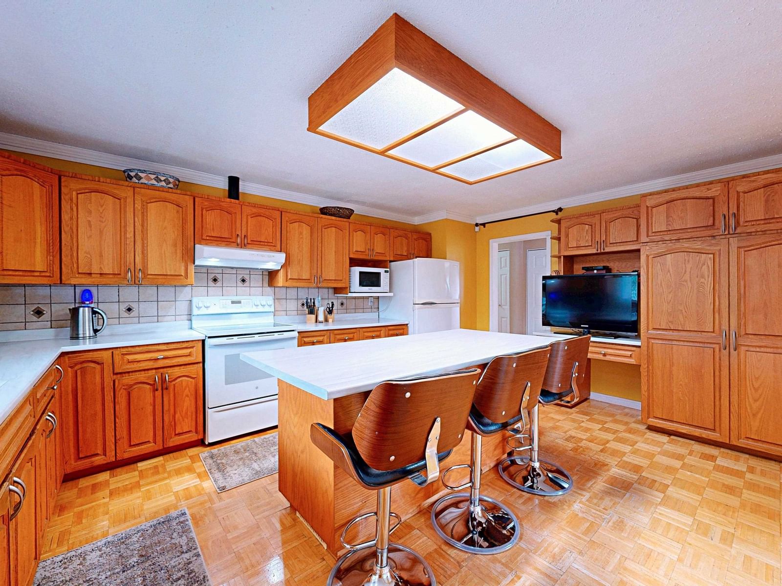 Listing Image 11