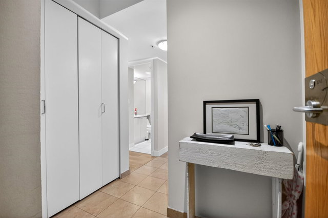 2205 - 1200 Alberni Street