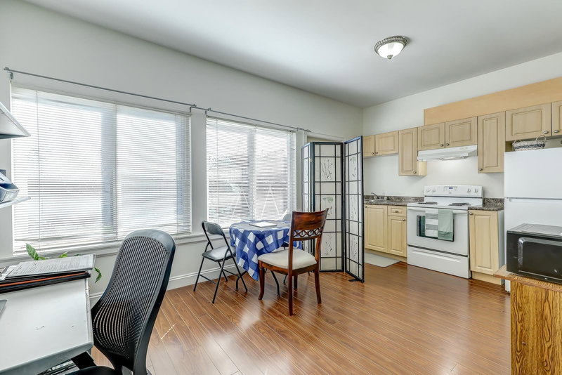 7448 17th Avenue, Burnaby, V3N 1L4 | Image 2