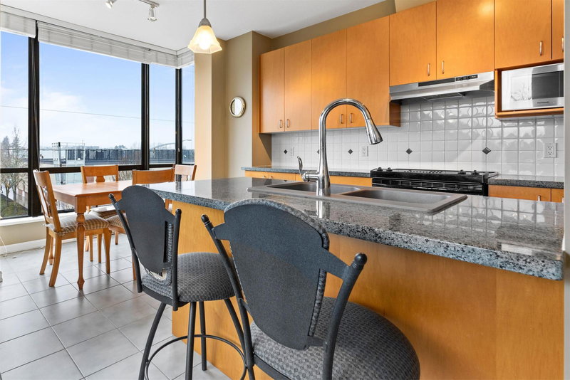 304 - 1581 Foster Street, White Rock, V4B 5M1 | Image 2