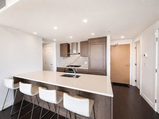 1408 - 5269 Birney Ave Drive