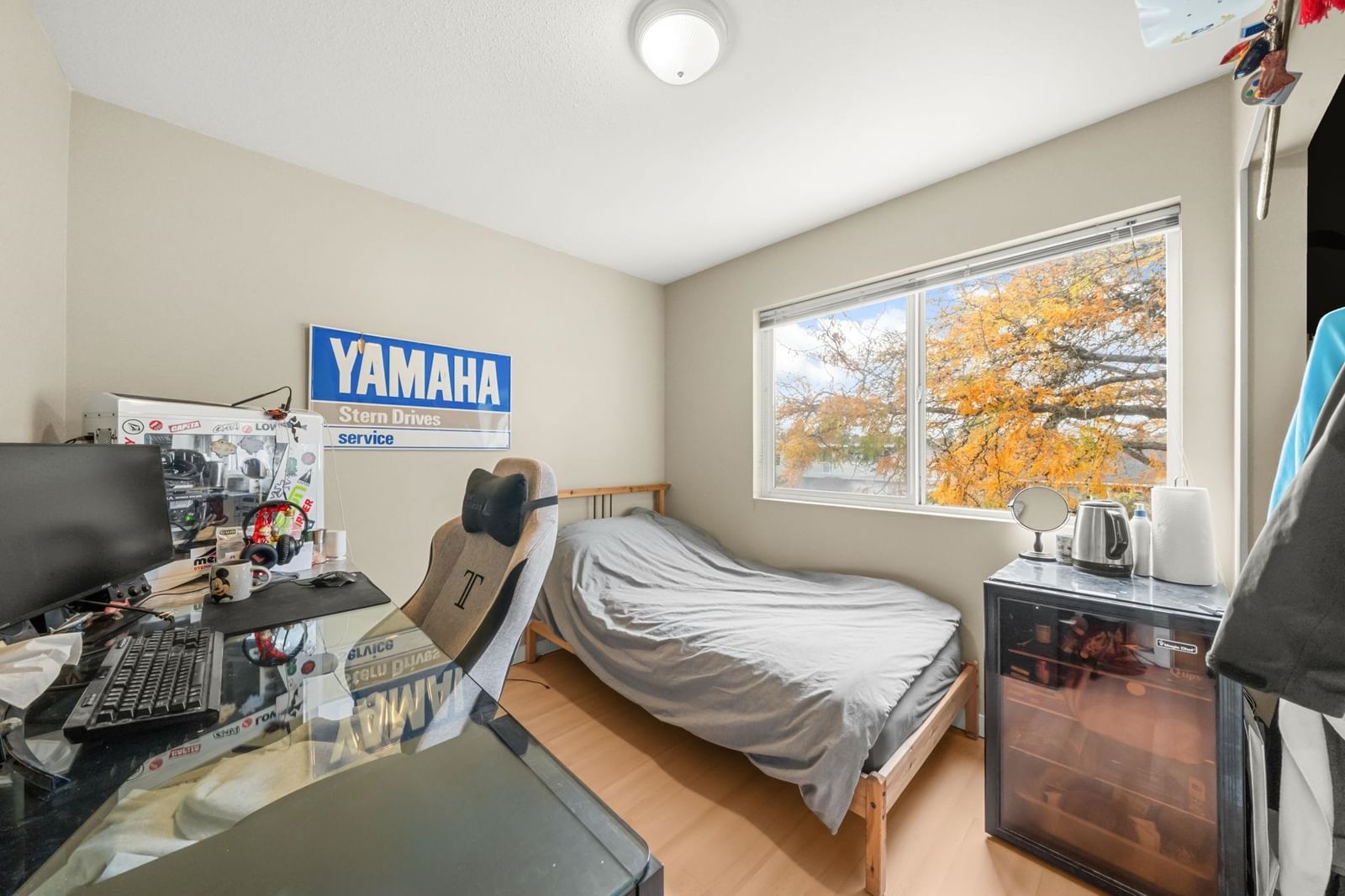 Listing Image 8
