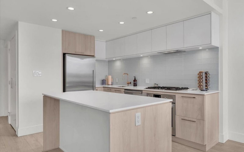 405 - 680 Seylynn Crescent, North Vancouver, V7J 0B5 | Image 3