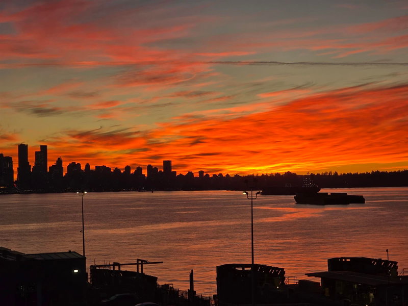 209 - 168 Chadwick Court, North Vancouver, V7M 3L4 | Image 2