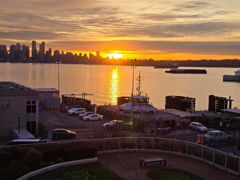 209 - 168 Chadwick Court, North Vancouver, V7M 3L4 | Image 3