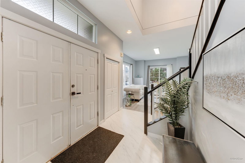 15649 Rosemary Heights Crescent, Surrey, V3Z 0K2 | Image 3