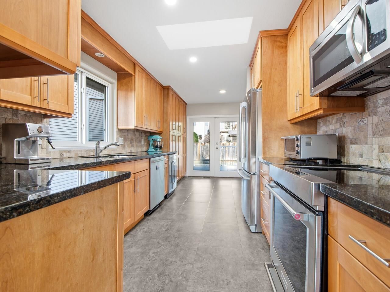 Listing Image 8
