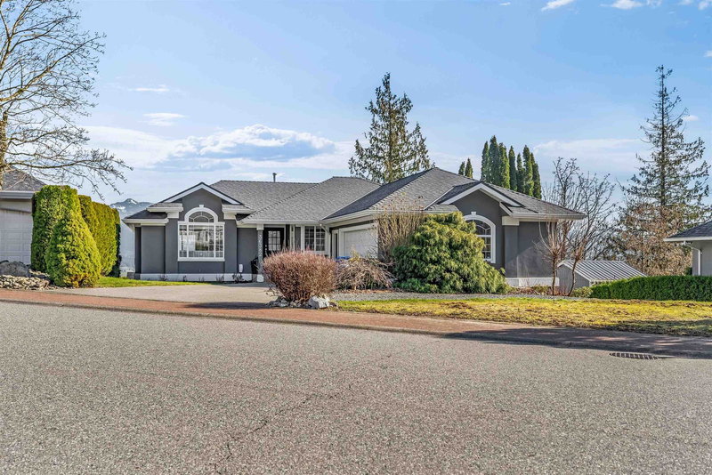 36382 Sandringham Drive, Abbotsford, V3G 2M5 | Image 2