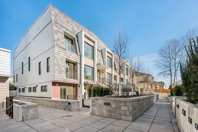 105 - 378 45th Avenue W