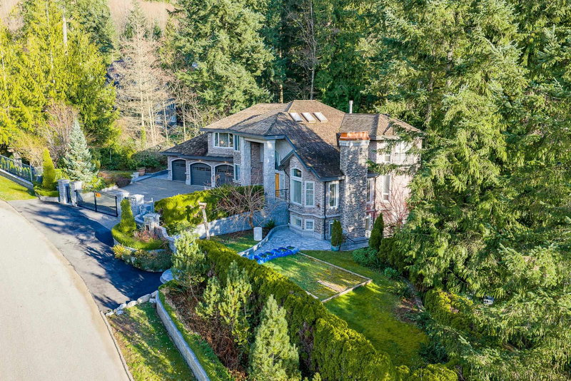 188 Wyndham Crescent, Anmore, V3H 4X9 | Image 3