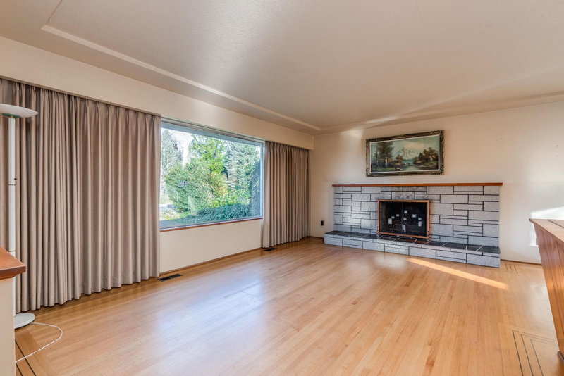 7046 Hillview Street, Burnaby, V5A 1Y3 | Image 3