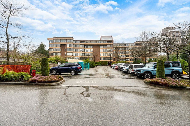 211 - 2101 Mcmullen Avenue, Vancouver, V6L 3B4 | Image 2