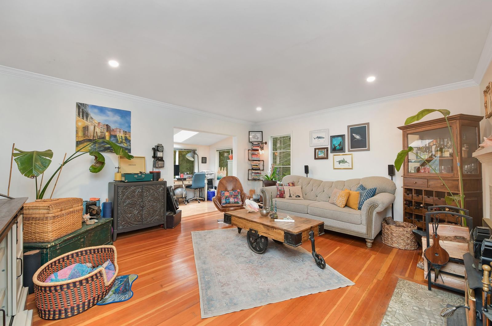 Listing Image 15