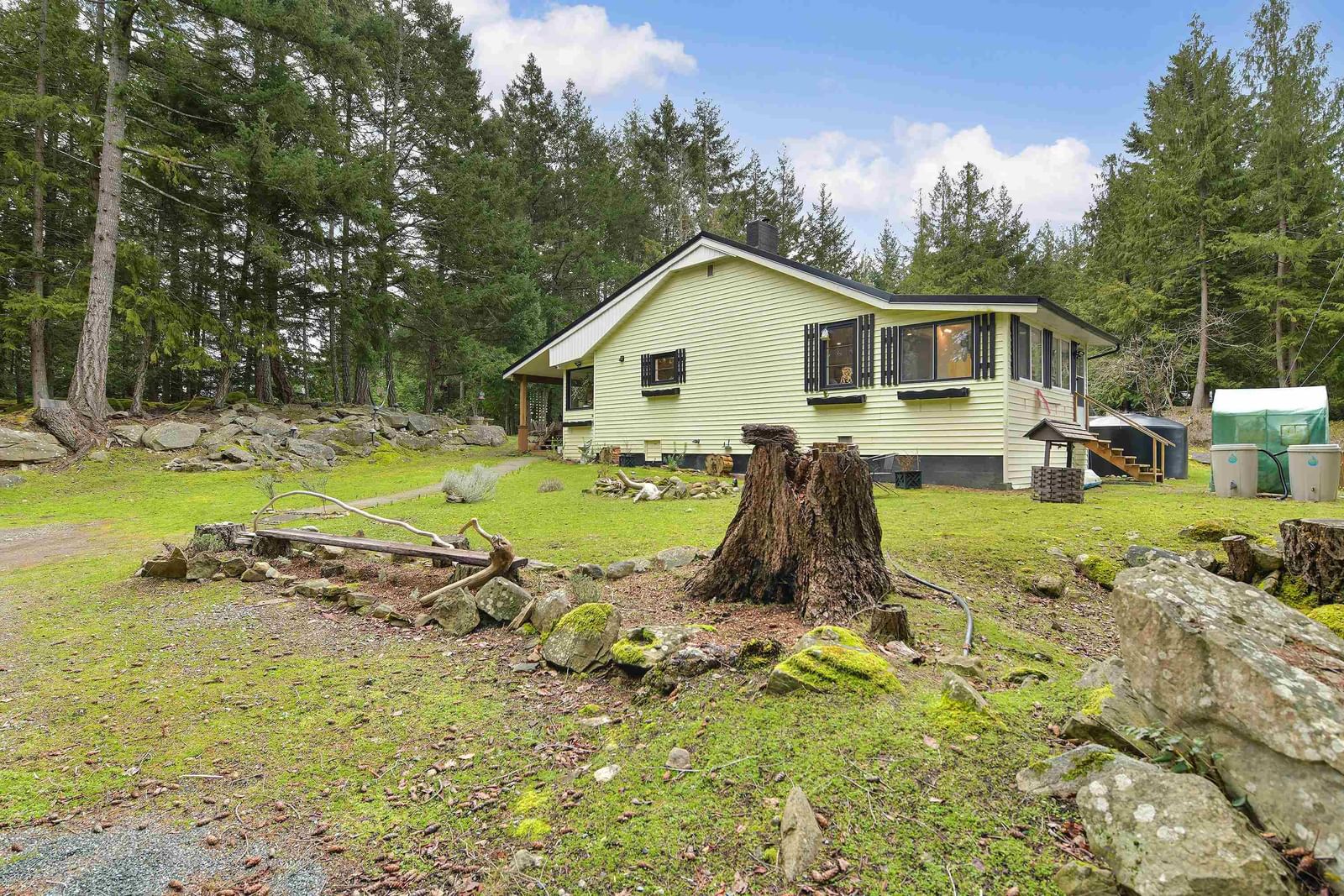 Listing Image 5