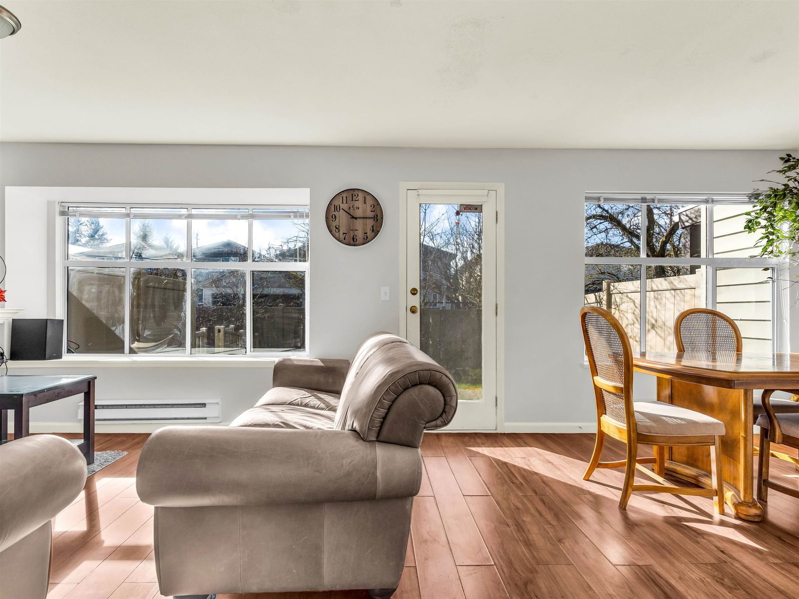 Listing Image 18