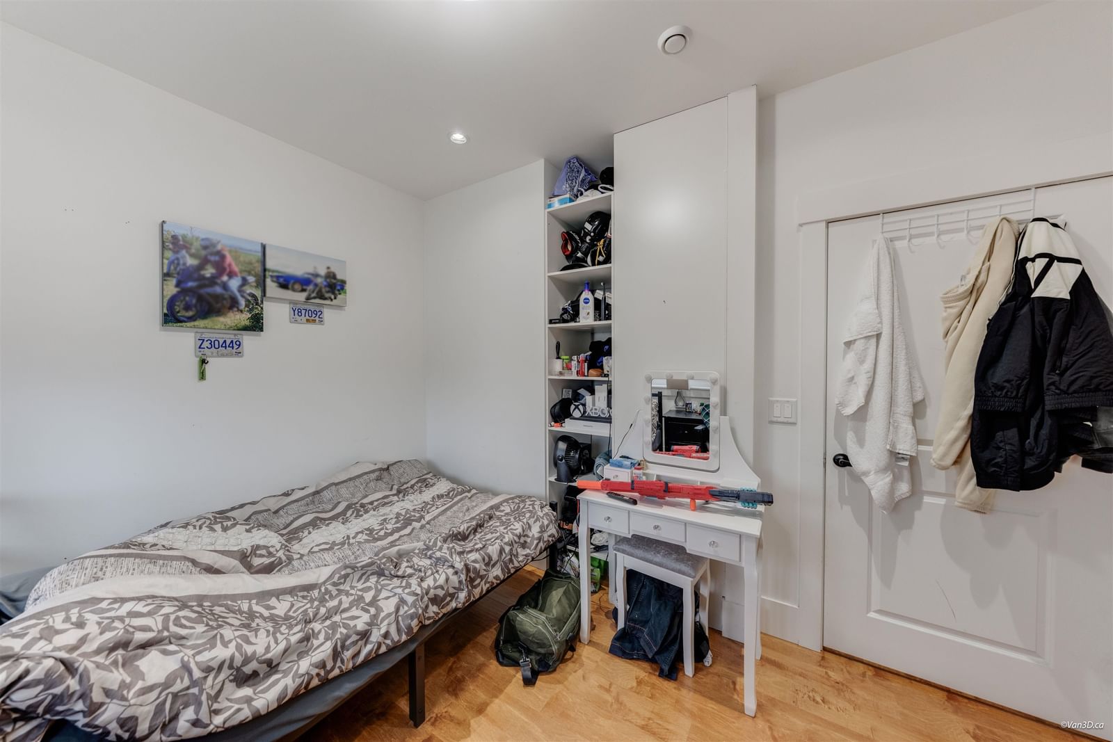 Listing Image 16