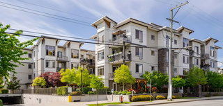 312 - 11887 Burnett Street