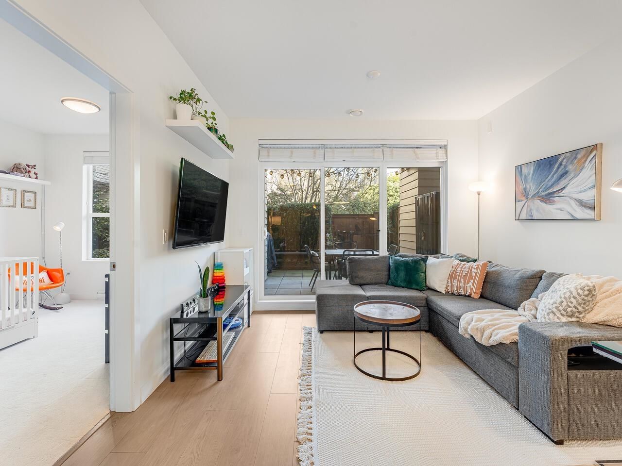 Listing Image 9