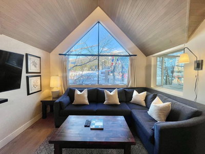 Week 9 - 4293 Mountain Square | Whistler | Image
