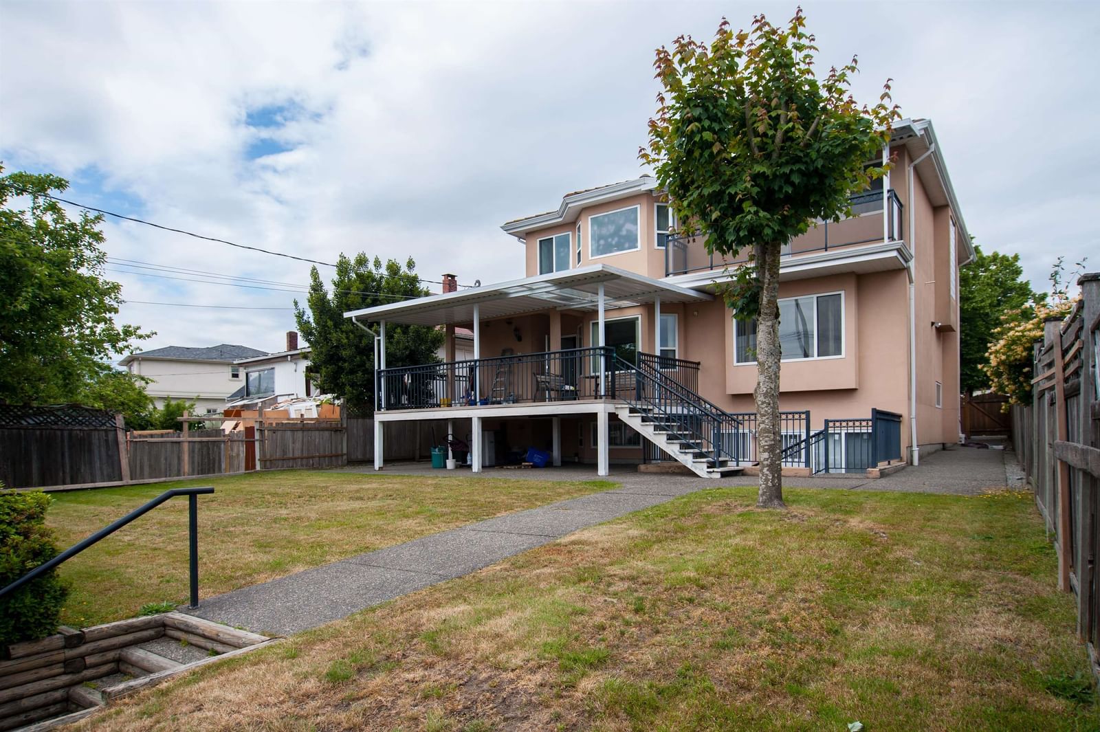 Listing Image 5