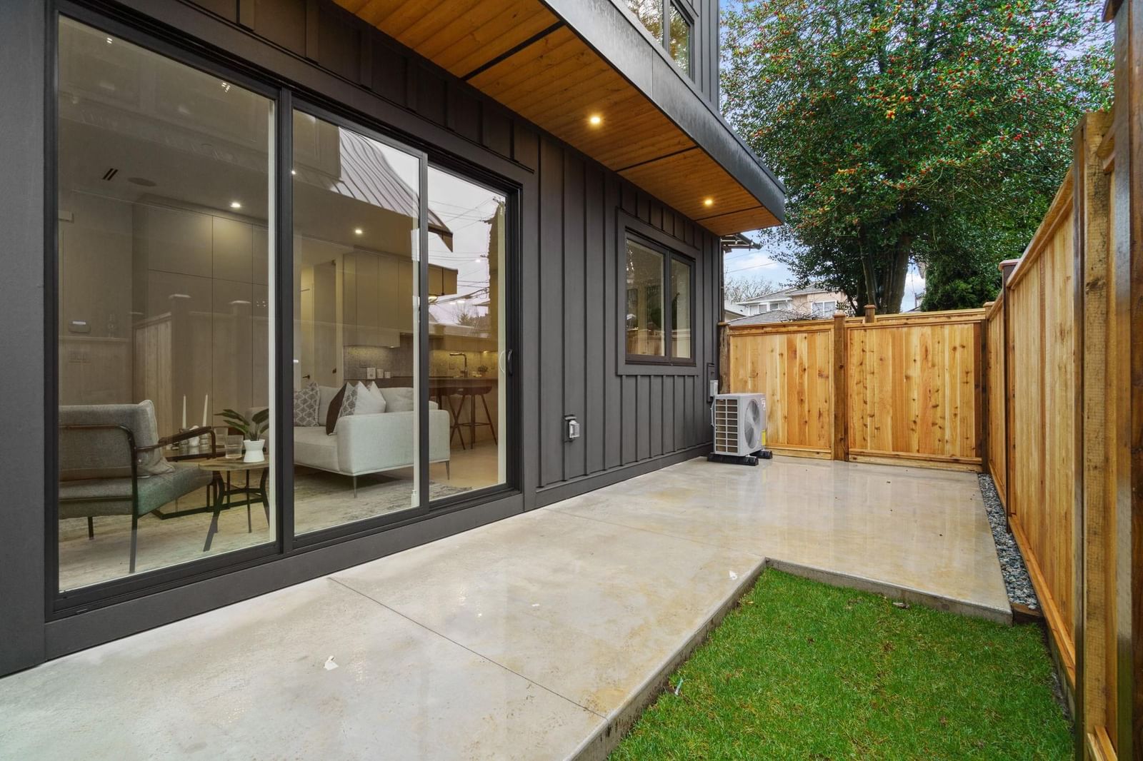 Listing Image 15