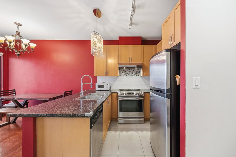 1801 - 6833 Station Hill Drive, Burnaby, V3N 5E1 | Image 3