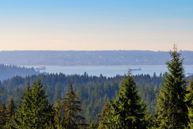 5508 Molina Road, North Vancouver, V7R 4P4 | Image 2