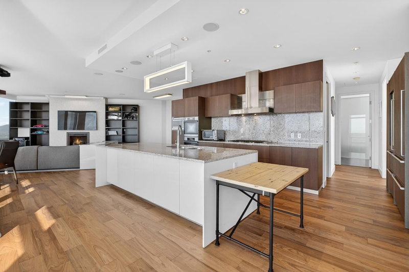 5004 - 1128 Georgia Street, Vancouver, V6E 4V2 | Image 2