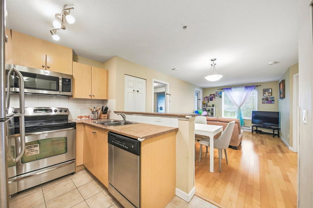 3113 - 240 Sherbrooke Street