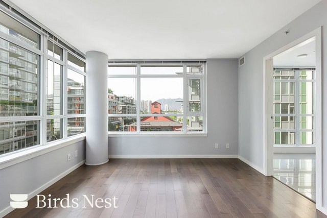 606 - 89 2nd Avenue W