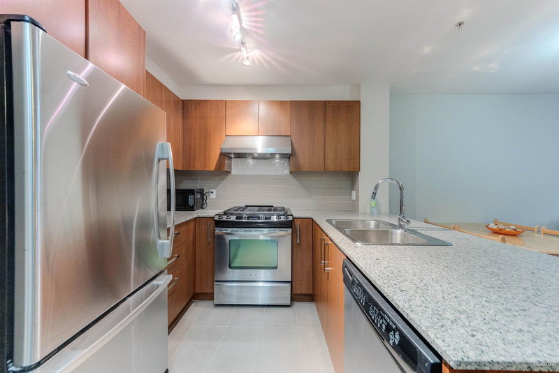 318 - 5775 Irmin Street, Burnaby, V5J 0C3 | Image 3