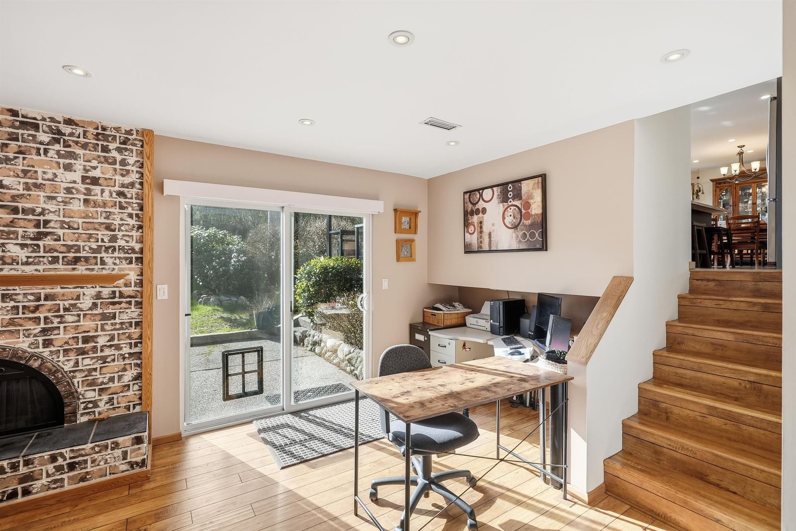 Listing Image 16