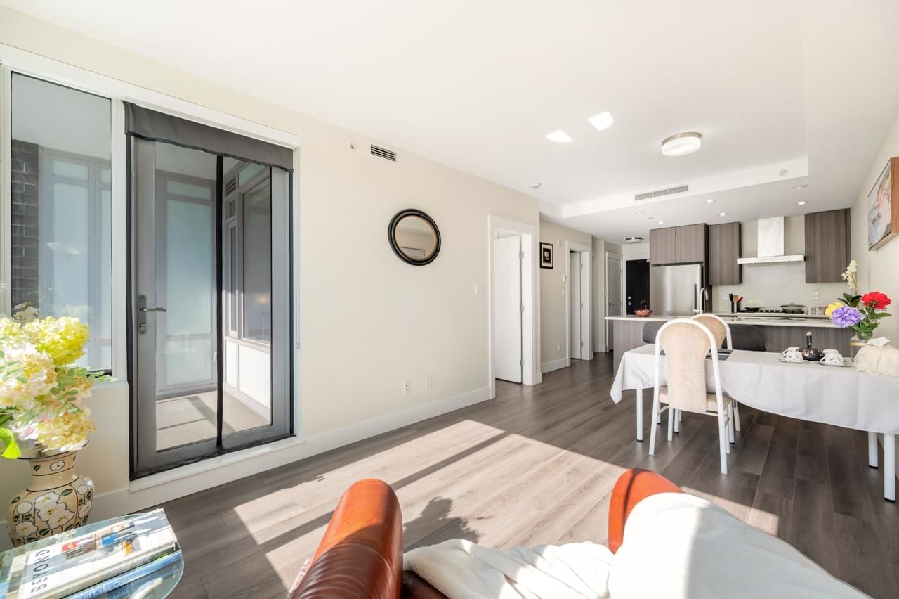 Listing Image 11