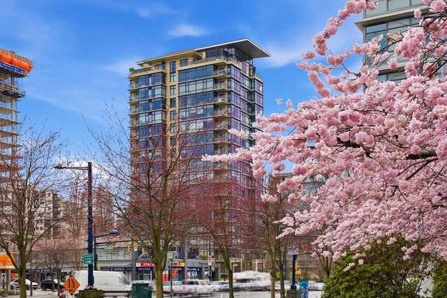 1602 - 1863 Alberni Street