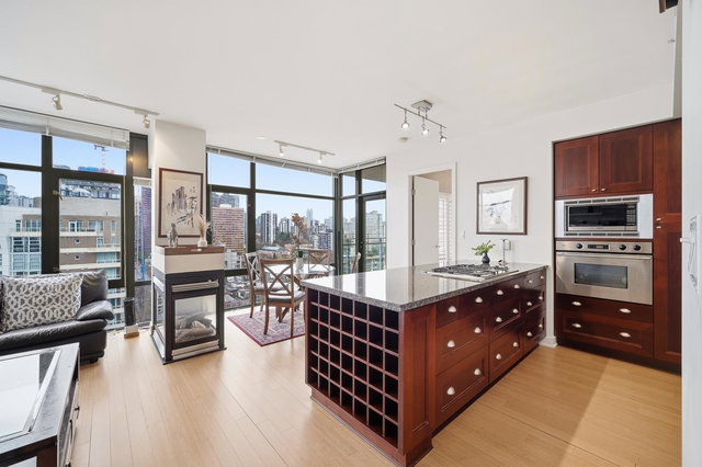 1602 - 1863 Alberni Street