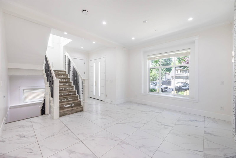 172 Ontario Place, Vancouver, V5W 1S2 | Image 2