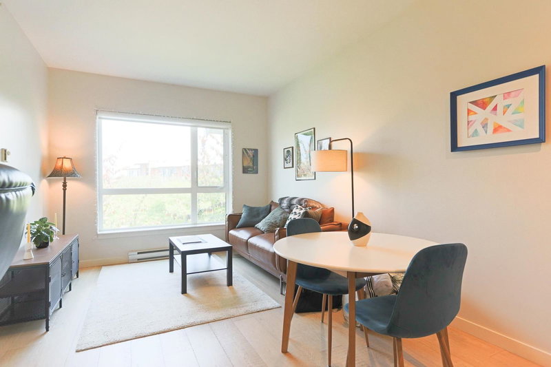 304 - 215 Brookes Street, New Westminster, V3M 0G5 | Image 2