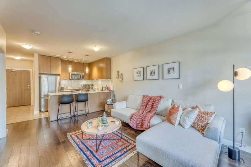 302 - 1182 16th Street, North Vancouver, V7P 0B3 | Image 3