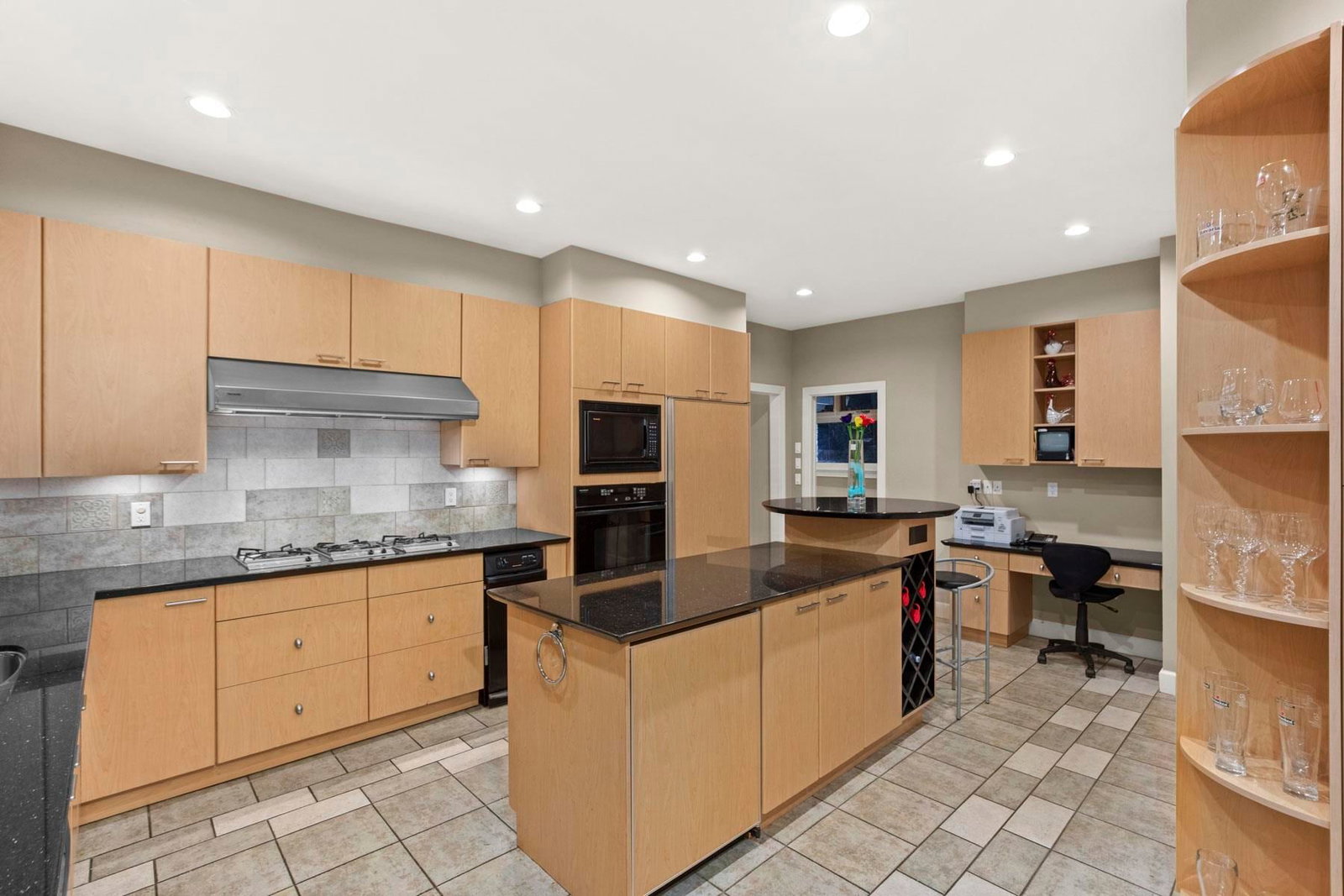 Listing Image 13