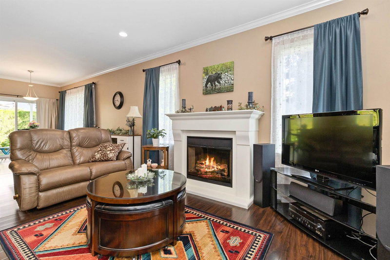 64 - 7600 Chilliwack River Road, Chilliwack, V2R 3Z6 | Image 2