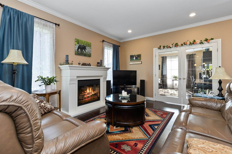 64 - 7600 Chilliwack River Road, Chilliwack, V2R 3Z6 | Image 3