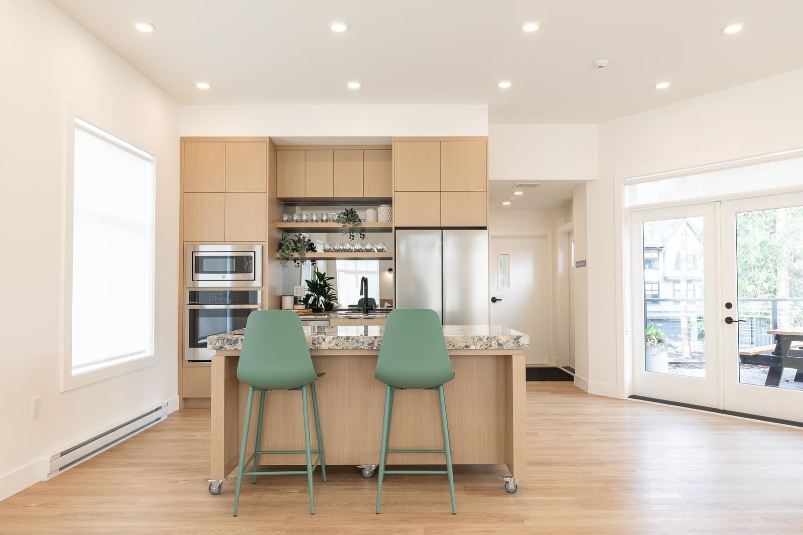 Listing Image 10