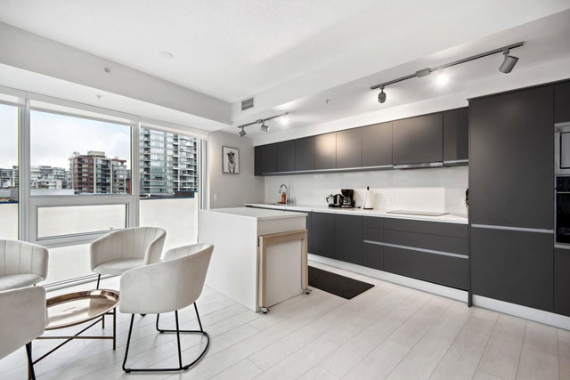 602 - 180 2nd Avenue E