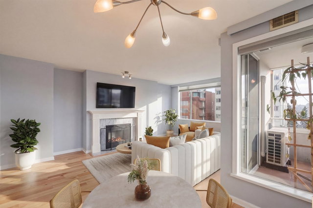 403 - 1436 Harwood Street