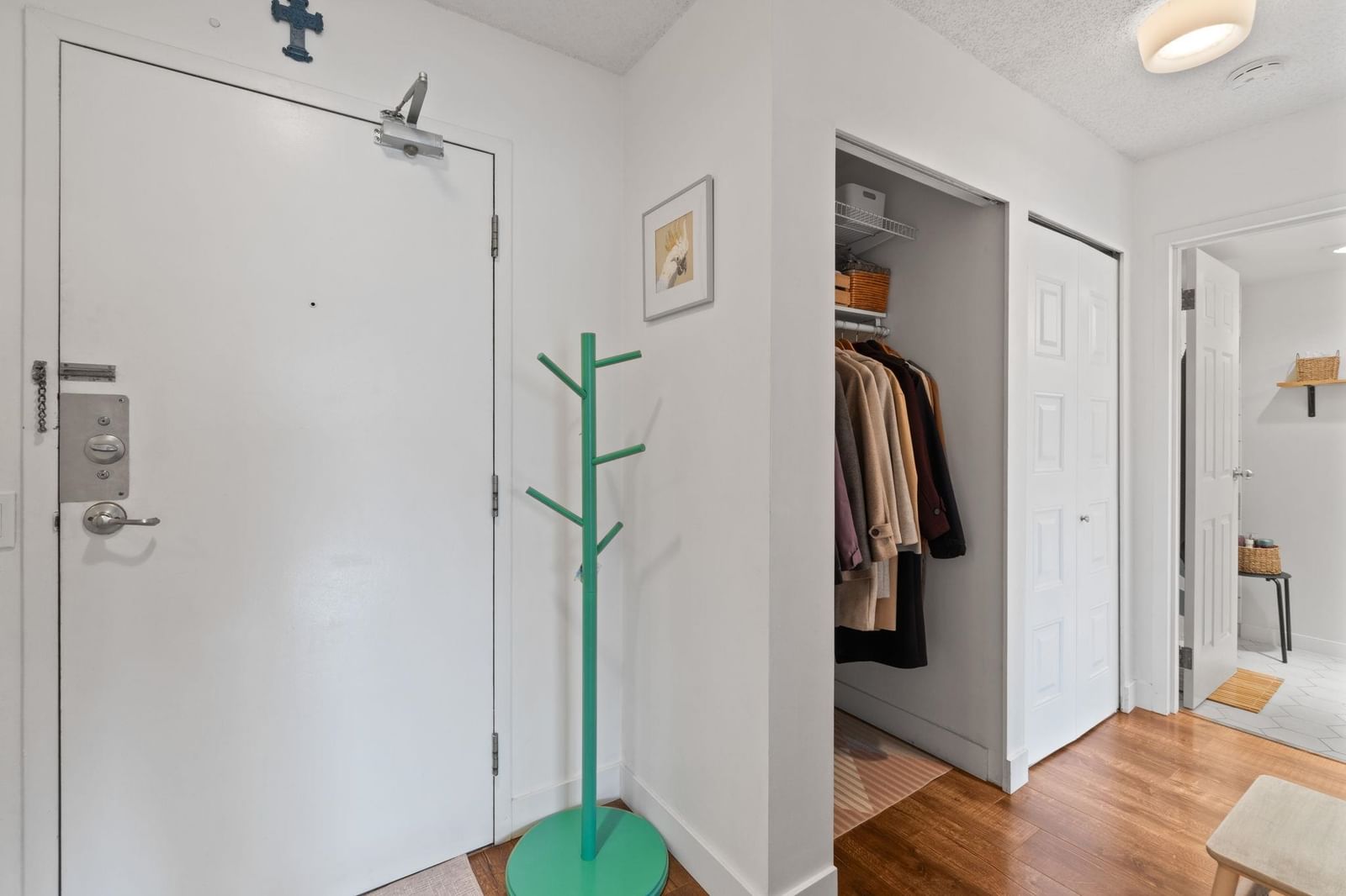 Listing Image 19