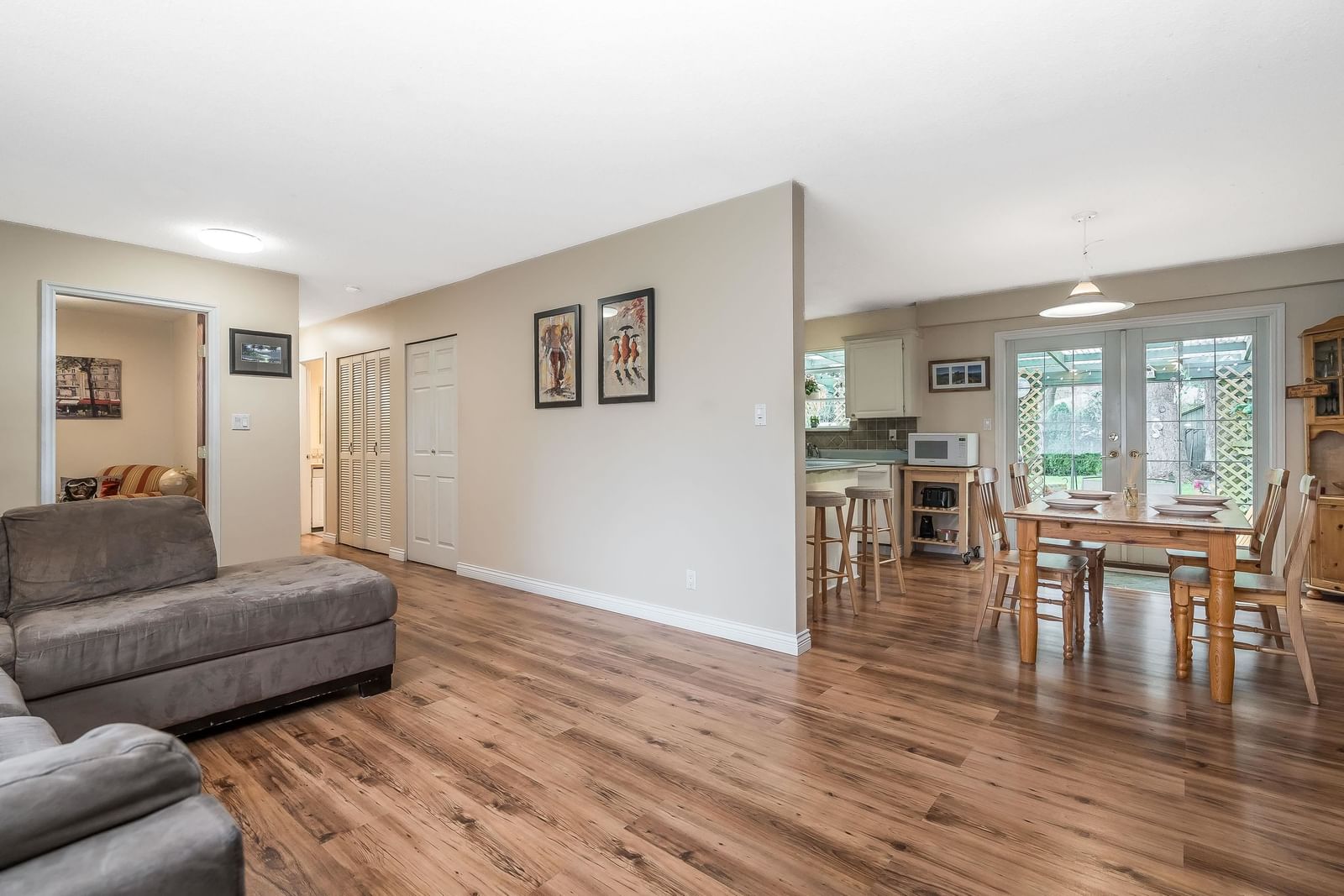 Listing Image 16