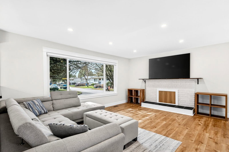 21099 Berry Avenue, Maple Ridge, V2X 7V3 | Image 2