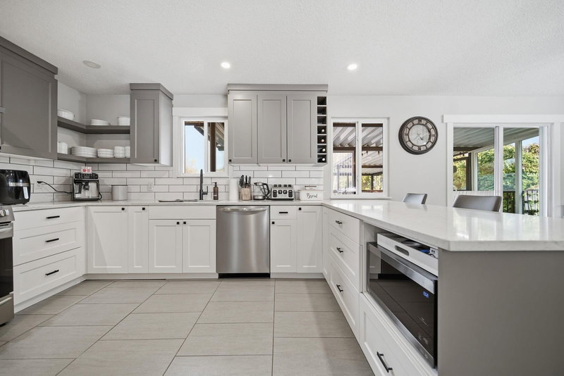 21139 Cook Avenue, Maple Ridge, British Columbia