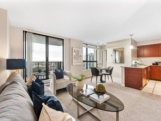 1402 - 814 Royal Avenue