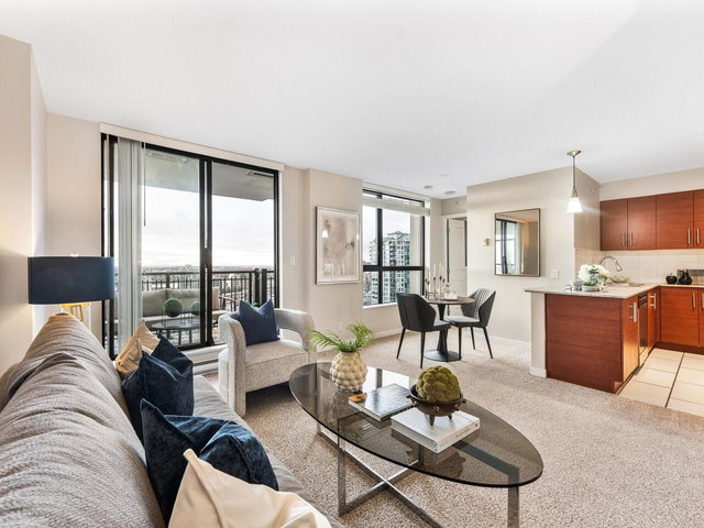 1402 - 814 Royal Avenue